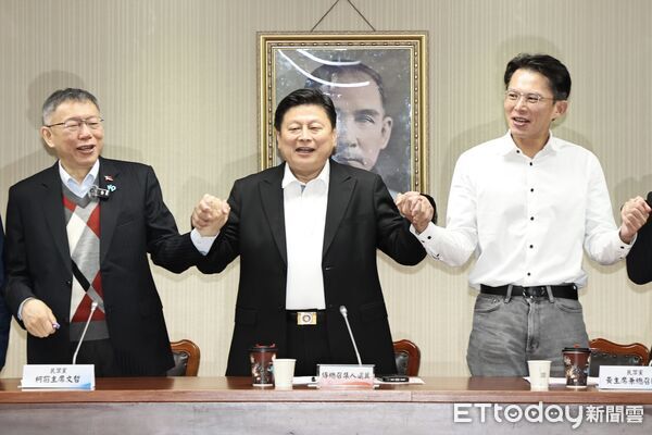 ▲▼ 柯文哲拜會國民黨團     。（圖／記者徐文彬攝）