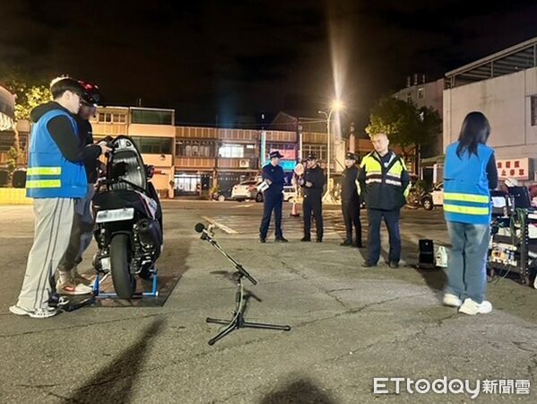 ▲龍潭警察分局結合環保局與監理單位執行「靜桃專案」勤務。（圖／龍潭警分局提供，下同）