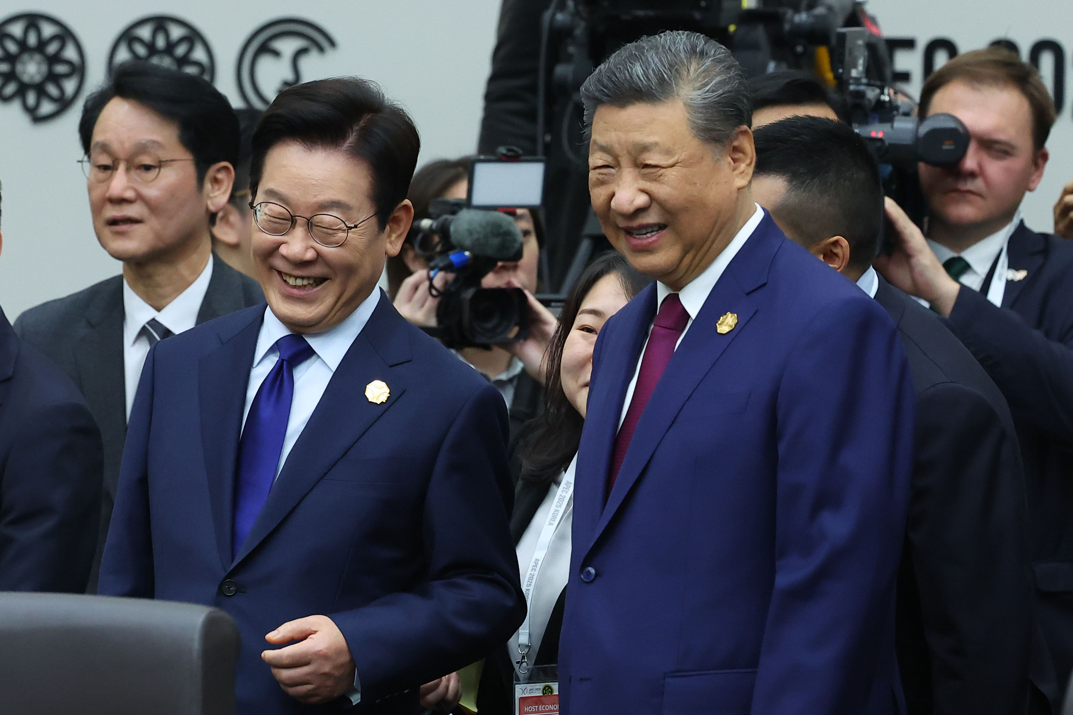 ▲▼習近平贈送小米手機給李在明。（圖／達志影像）