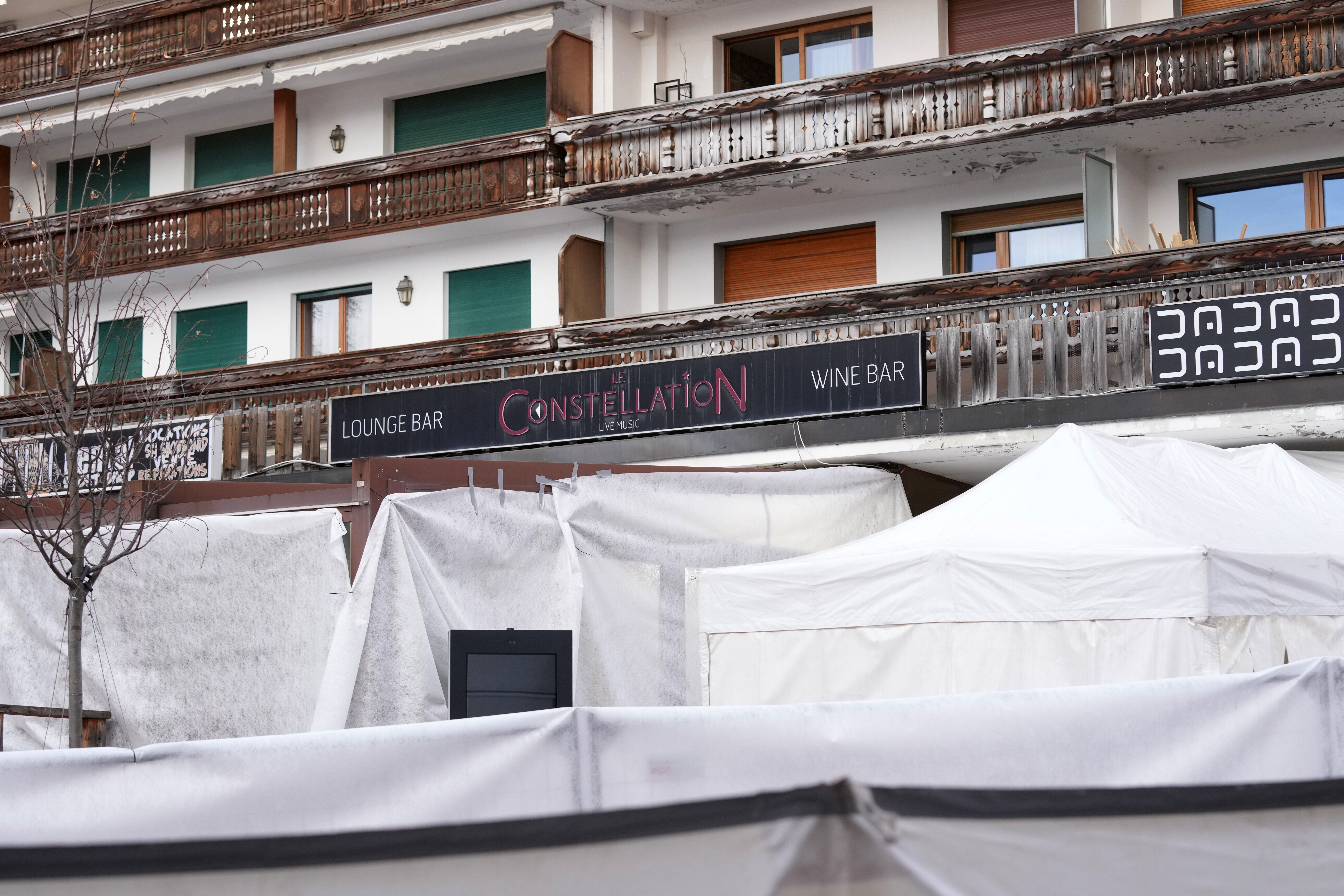 ▲▼瑞士滑雪勝地克蘭蒙丹納（Crans-Montana）星座酒吧（Le Constellation）跨年夜大火。（圖／達志影像／美聯社）