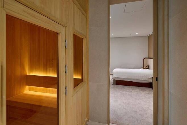 ▲▼南韓前總統尹錫悅在龍山總統辦公室本館2樓設置私人寢室和檜木桑拿烤箱，烤箱內甚至還有壁掛電視（圖／大韓民國青瓦台）