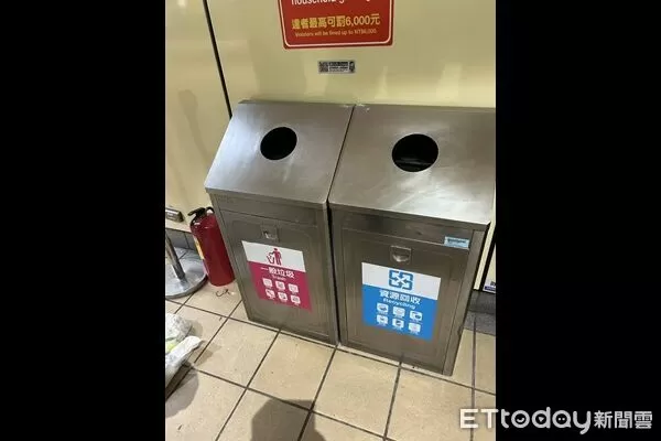 ▲▼新北永和頂溪捷運站內垃圾桶遭15歲少年縱火。（圖／記者陸運陞翻攝）