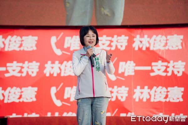 ▲林俊憲於新營舉辦大型造勢活動，現場湧入破萬名溪北鄉親力挺，展現強勁基層動能。（記者林東良翻攝，下同）