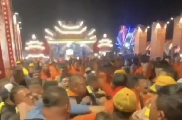 ▲▼小港廟會鬥毆             。（圖／翻攝自社會事新聞影音）