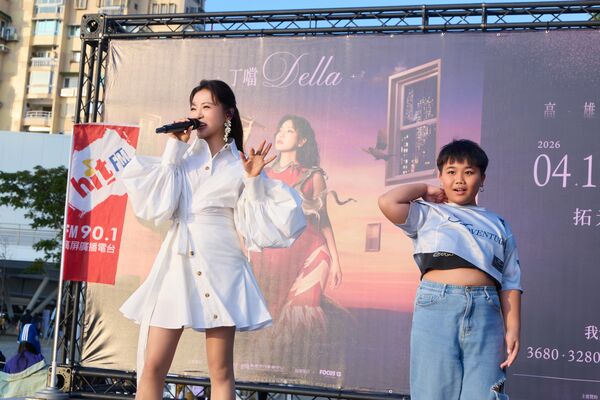 ▲▼丁噹一連演唱10首歌曲。（圖／相信音樂提供）