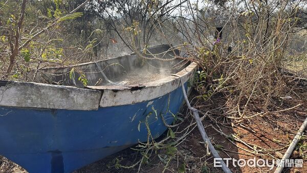 ▲▼ 金門茅山塔雜草火警多點延燒近3600平方公尺。(圖／民眾提供)