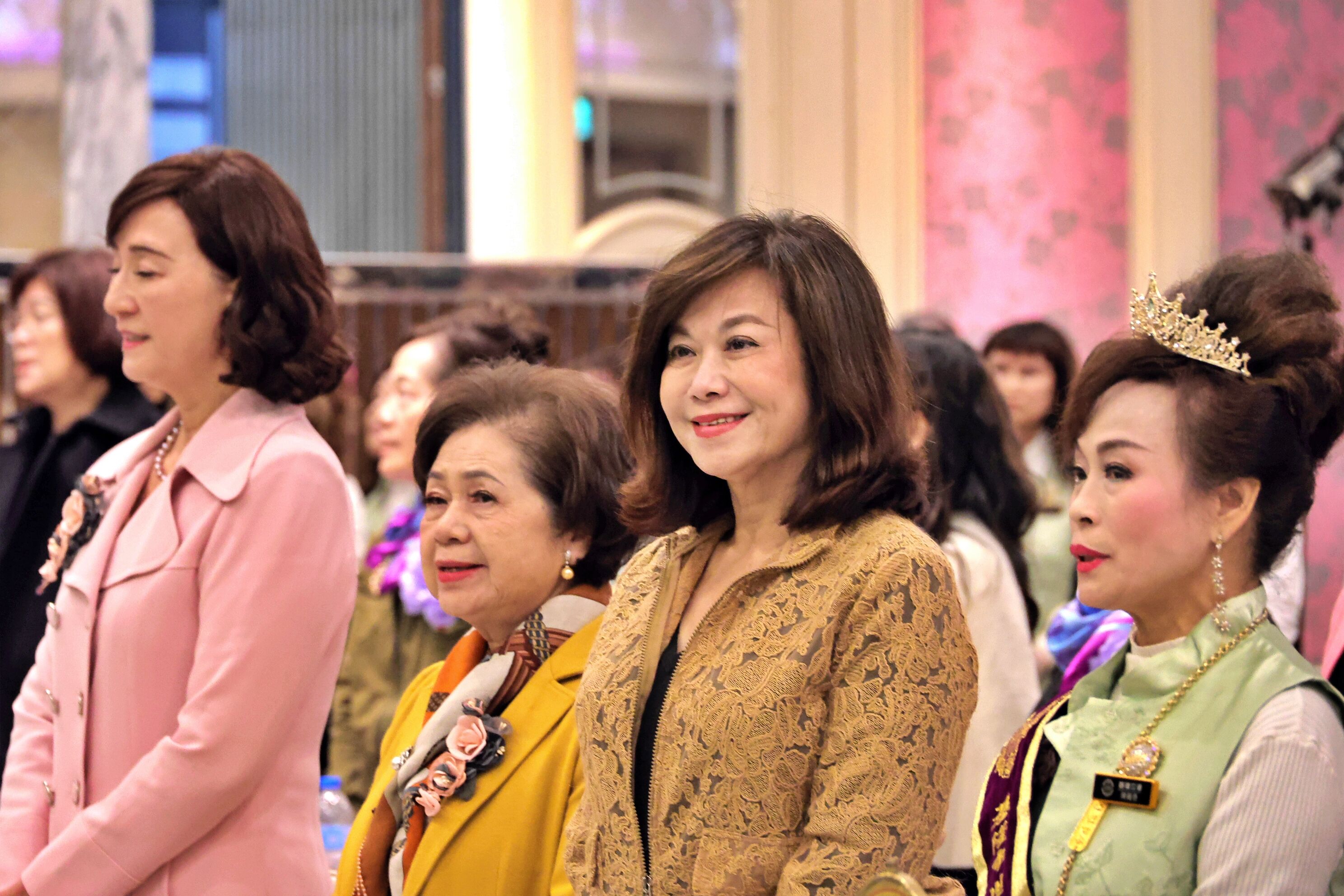 ▲基隆工商婦女領袖交棒 邱佩琳見證女力永續。（圖／記者郭世賢翻攝）