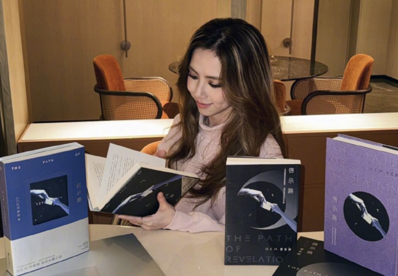 ▲鄧紫棋長篇小說參選角逐大陸科幻小說最高獎「銀河獎」。（圖／翻攝微博）