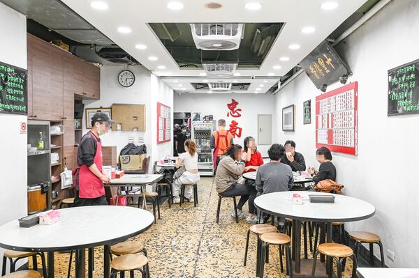 ▲▼50年老字號外省家常菜。（圖／部落客周花花提供）