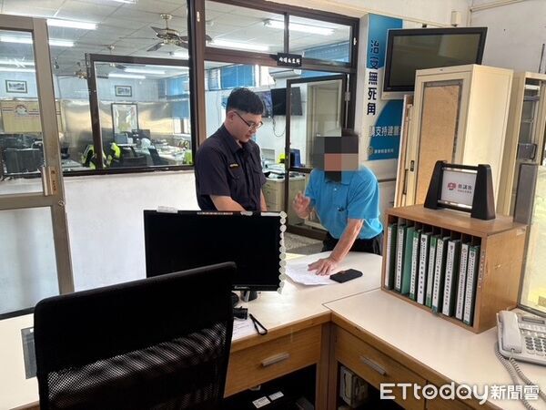 ▲廖姓男子求助內埔警方。（圖／記者陳崑福翻攝）