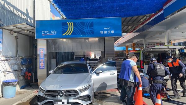 ▲▼苓雅洗車意外             。（圖／民眾提供）