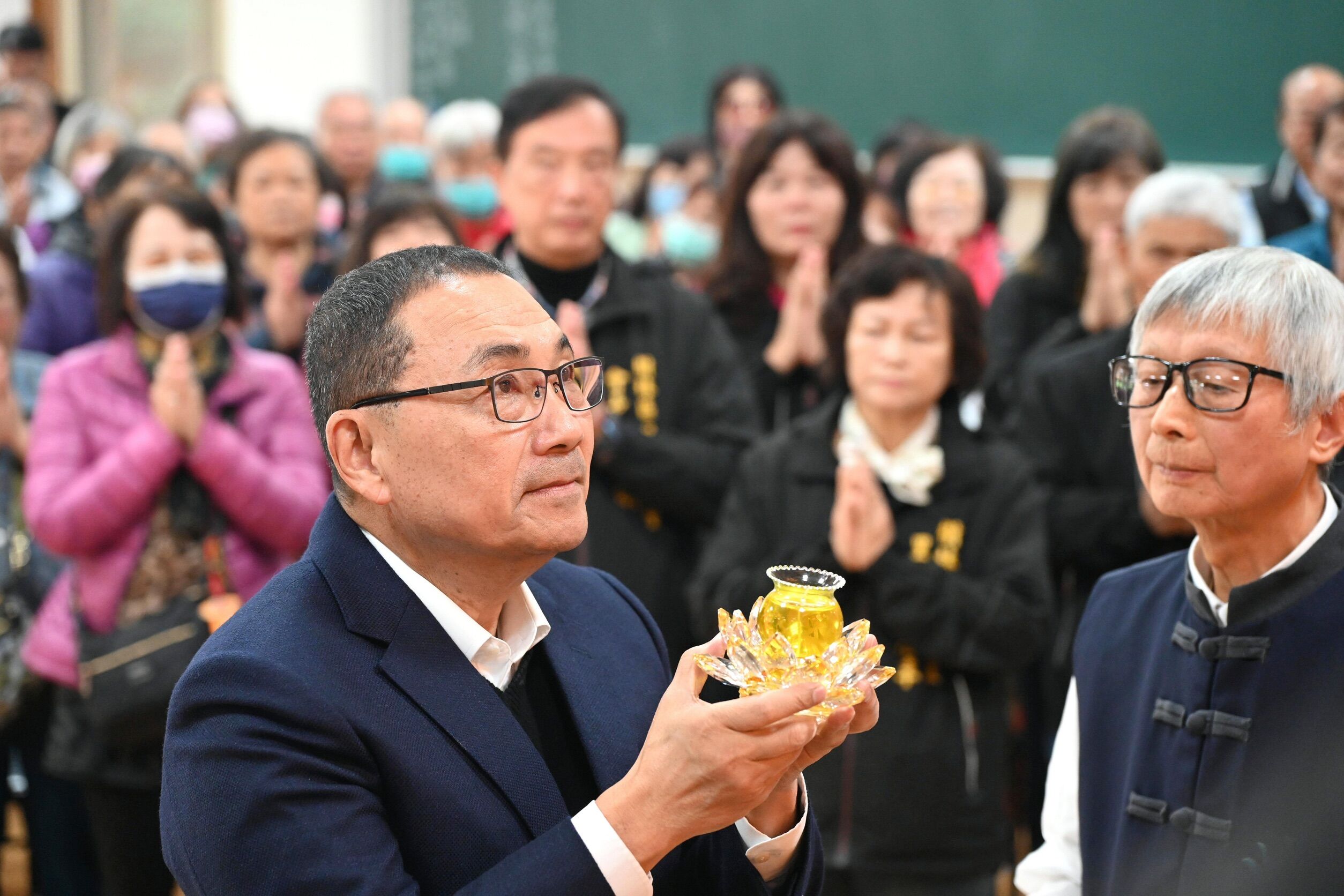 ▲阿彌陀佛聖誕　侯友宜赴樹林參拜。（圖／新北市民政局提供）