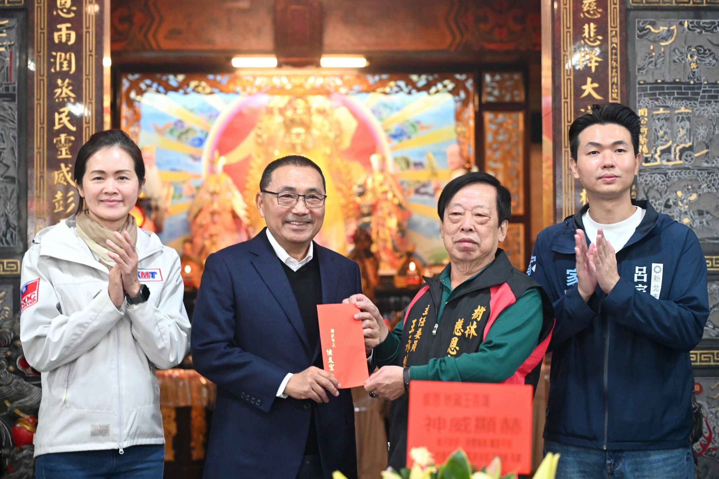 ▲阿彌陀佛聖誕　侯友宜赴樹林參拜。（圖／新北市民政局提供）