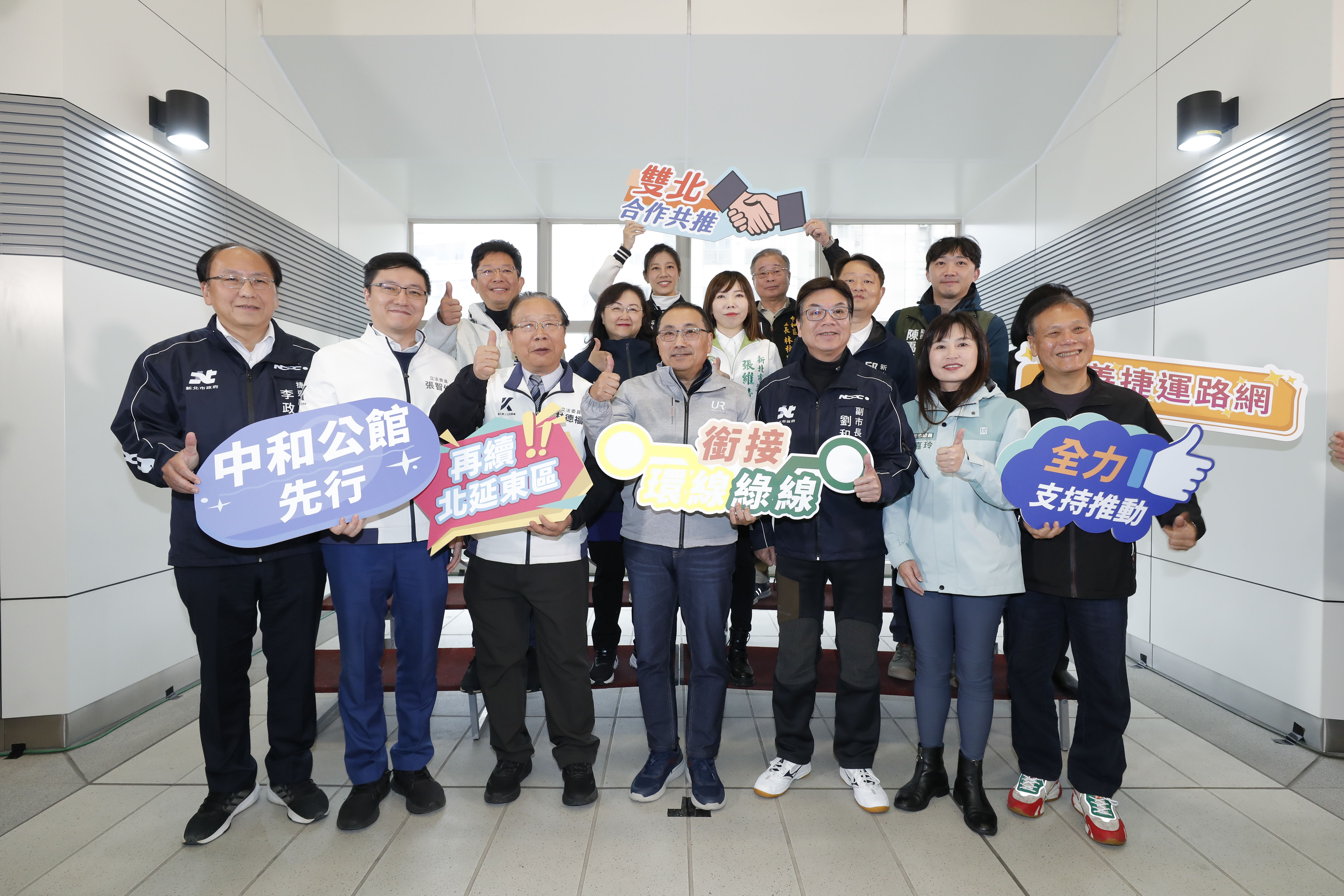 ▲▼新北市長侯友宜在新北捷運工程局長李政安的陪同下，進行捷運中和光復線(新北市段)可行性研究規劃路線視察。（圖／記者湯興漢攝）