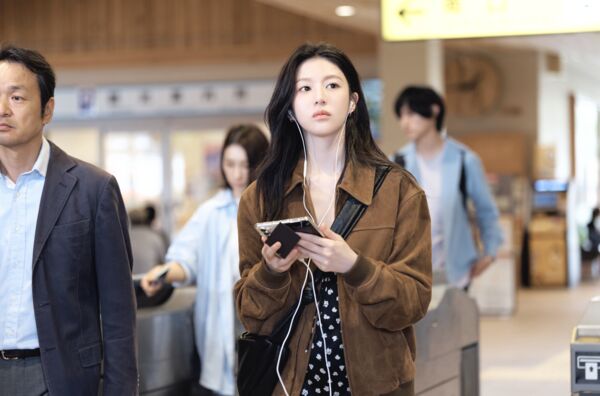 ▲▼▲▼金宣虎回歸羅曼史！《愛情怎麼翻譯？》戀上明星高允貞　預告公開。（圖／Netflix提供）