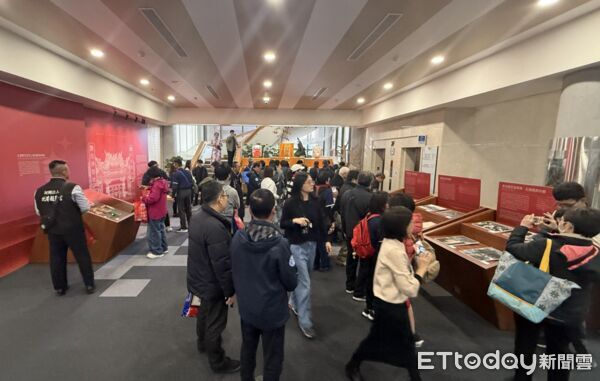 ▲北港朝天宮與國家圖書館完成六萬影幅文獻數位化，首度對外公開，提供線上瀏覽。（圖／記者游瓊華翻攝）