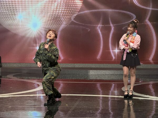 ▲▼ 《綜藝一級棒》吳美琳（左）媽媽比何妤玟年紀還小。（圖／中視提供）