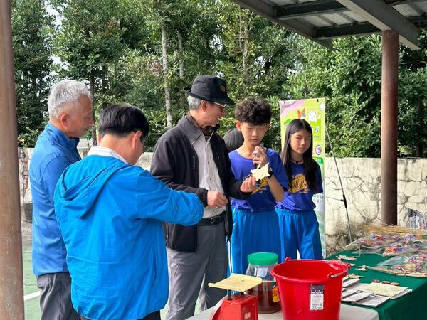 ▲彰化縣村東國小及明禮國小榮獲綠旗認證。（圖／縣府提供）