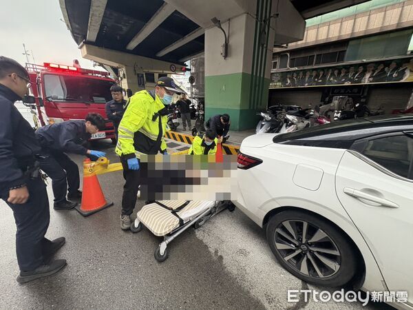 ▲▼基隆男到崁仔頂買魚，身體不舒服倒臥車內無呼吸心跳。（圖／記者郭世賢翻攝，下同）