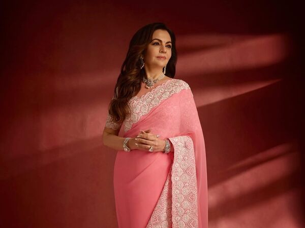 亞洲首富妻閃耀AP全鑽錶　珍珠頸鍊也是最頂級