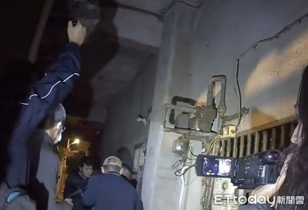 ▲警方破獲以卡拉OK店為掩護，暗中經營天九牌職業賭場。（圖／中壢警分局提供）