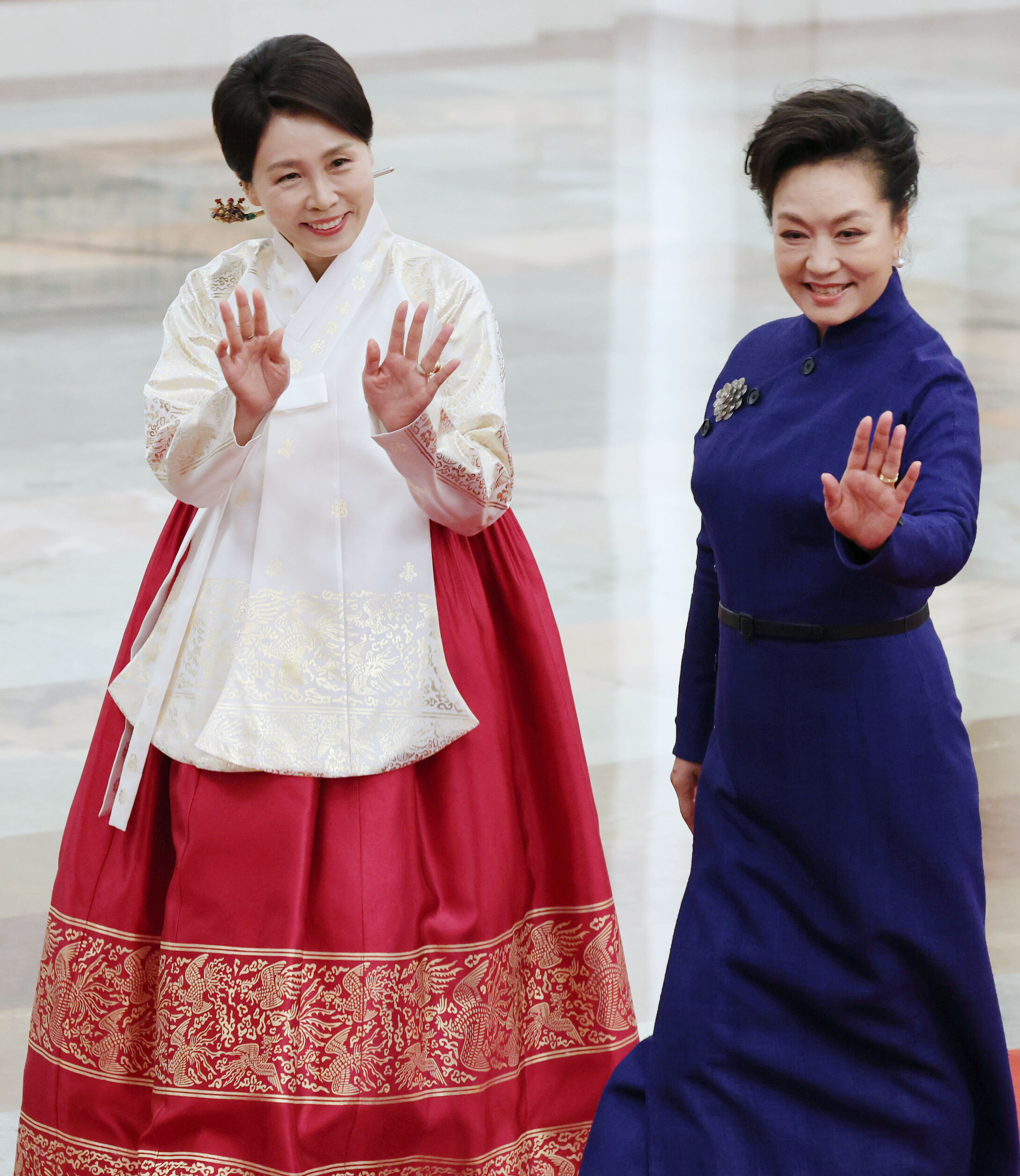 ▲▼南韓第一夫人金惠景、中國第一夫人彭麗媛。（圖／達志影像）