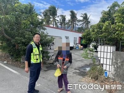 老婦深夜徘徊疑似迷途　知本警查訪鄰里協助平安返家