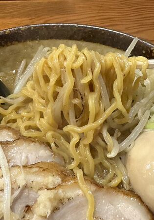 ▲▼「麺屋つくし富山本店」富山市tabelog第一位，札幌すみれ系味噌拉麵。（圖／部落客小虎提供）