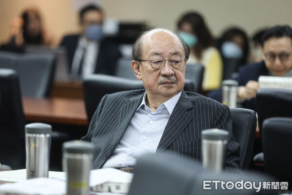 ▲柯建銘6日罕見出席立法院程序委員會。（圖／記者林敬旻攝）