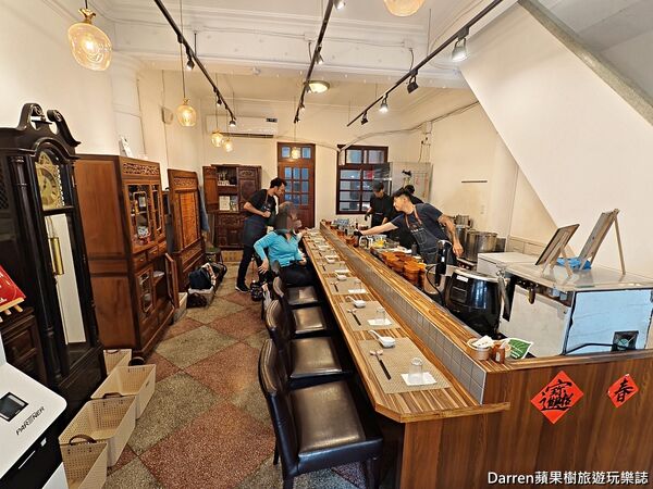 ▲▼迪化街大稻埕美食「江牛樓」，入選米其林日本主廚牛肉麵排隊名店。（圖／部落客DARREN提供）