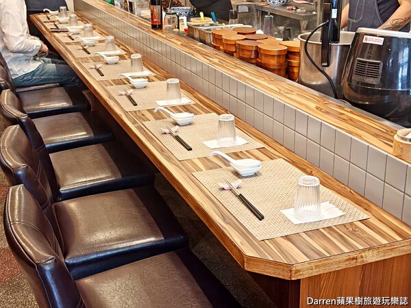 ▲▼迪化街大稻埕美食「江牛樓」，入選米其林日本主廚牛肉麵排隊名店。（圖／部落客DARREN提供）