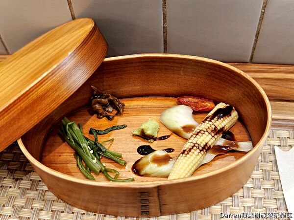 ▲▼迪化街大稻埕美食「江牛樓」，入選米其林日本主廚牛肉麵排隊名店。（圖／部落客DARREN提供）