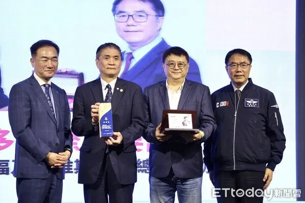 ▲韓國平澤市市長鄭長善率訪團出席「台韓農產食品經貿論壇」，與台南市深化農產與城市交流合作。（記者林東良翻攝，下同）