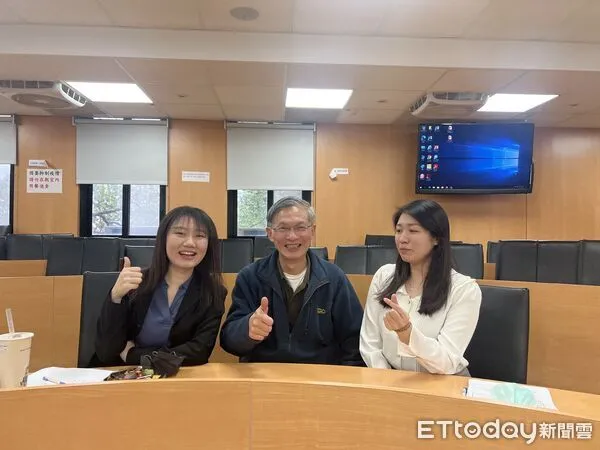 ▲▼台科大企管系教授林孟彥，退休前在校時內開課受到學生歡迎，圖為參與口試狀況。（圖／林孟彥提供）