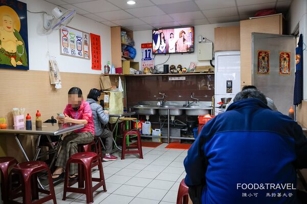 ▲▼三重美食「仁政蕭家大腸麵線」，藏在市場的隱藏版麵線店。（圖／部落客陳小可提供）