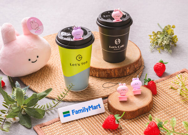 ▲▼超商草莓季開跑，全家草莓優格霜淇淋回歸，還有多款草莓零食。（圖／業者提供）