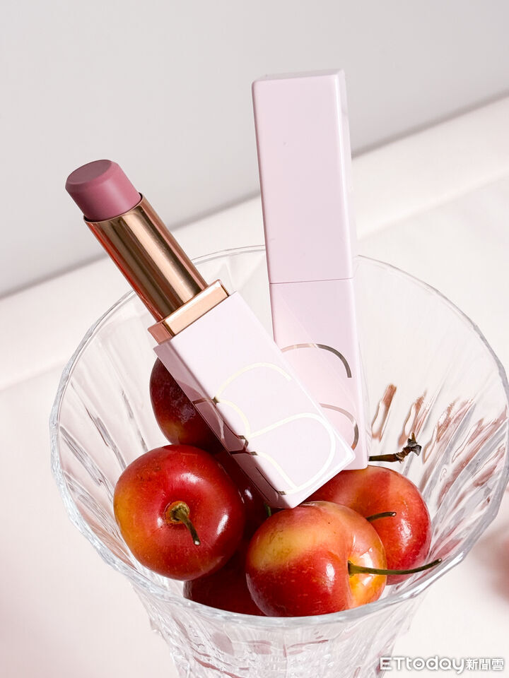 NARS,dior,迪奧,唇膏,潤唇膏,彩妝,。（圖／記者李薇攝、品牌提供）