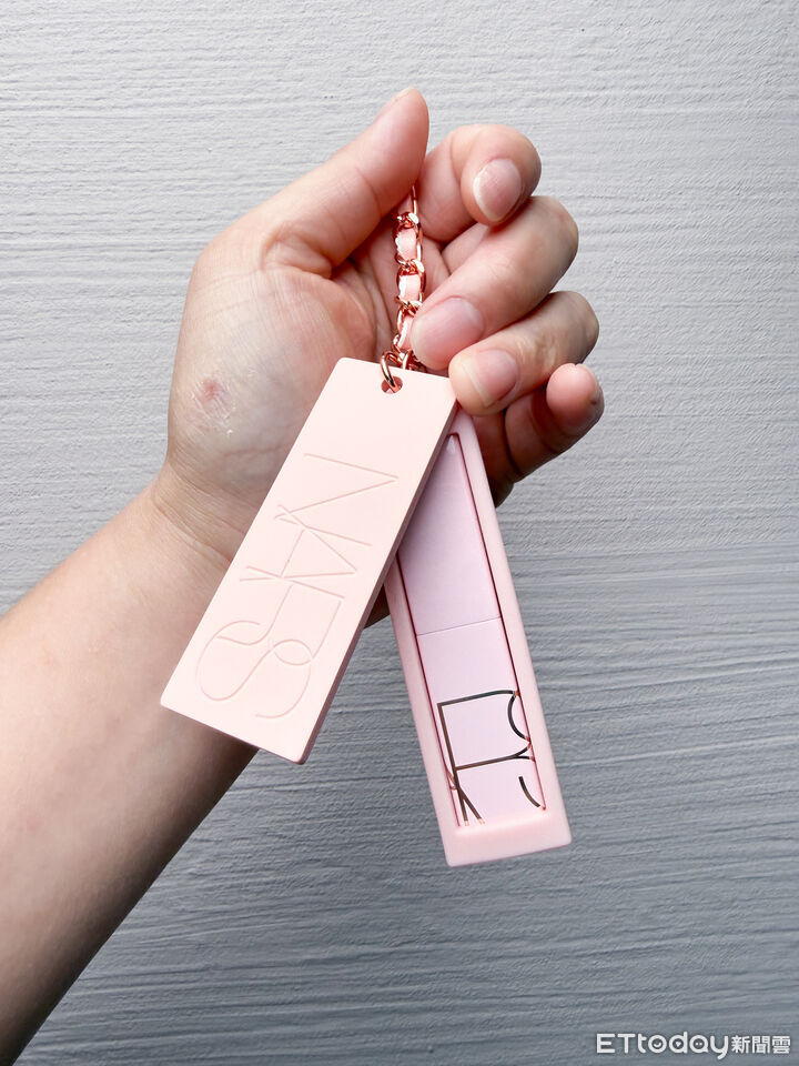 NARS,dior,迪奧,唇膏,潤唇膏,彩妝,。（圖／記者李薇攝、品牌提供）