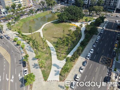 高雄新城市綠州+1！正義公園華麗變多功能滯洪公園　大榕樹為意象