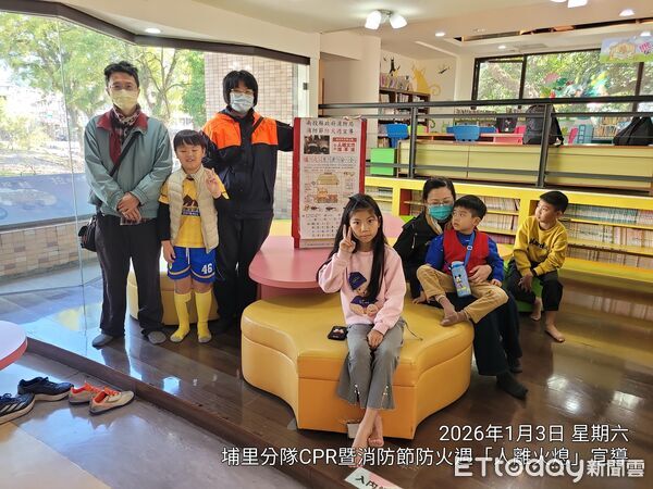 ▲埔里鎮唯一女性EMT-P宣導廚房爐火要「人離火熄」、救命要「叫叫壓電」。（圖／記者高堂堯翻攝）