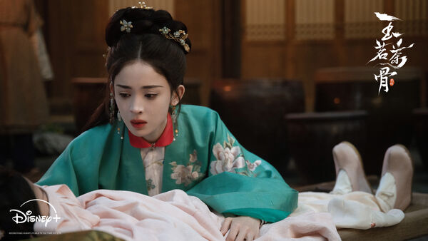 ▲《玉茗茶骨》由古力娜札、侯明昊主演。（圖／Disney+提供）