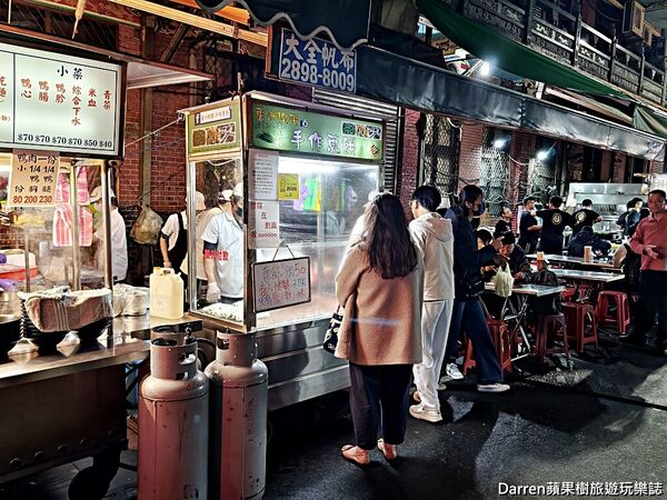 ▲▼新北蘆洲排隊美食「蘆洲總讚手作蔥餅」，廟口夜市爆蔥蔥油餅現擀現煎。（圖／部落客DARREN提供）