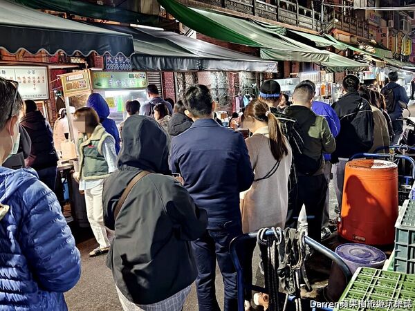 ▲▼新北蘆洲排隊美食「蘆洲總讚手作蔥餅」，廟口夜市爆蔥蔥油餅現擀現煎。（圖／部落客DARREN提供）