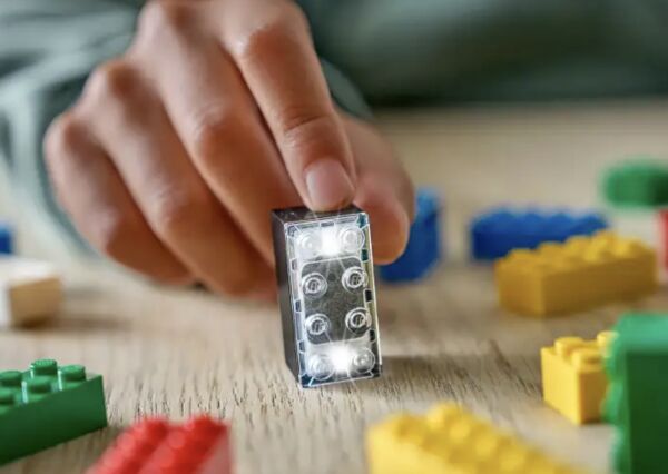 CES 2026／樂高推出「智慧積木」幫玩具裝上大腦　積木人偶竟能互相對話