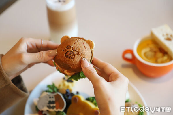 ▲迎接寒假與春節連假，和逸飯店‧台南西門館推出《熊熊遇見你》主題住房與餐飲活動，打造療癒親子假期。（記者林東良翻攝，下同）