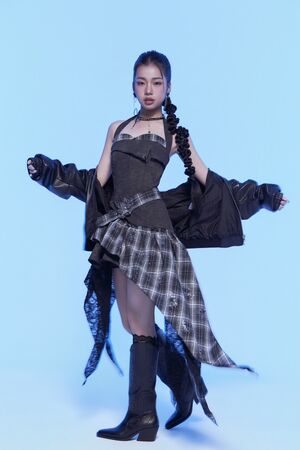 ▲▼ SINBY欣菲年僅16歲。（圖／品婕娛樂提供）