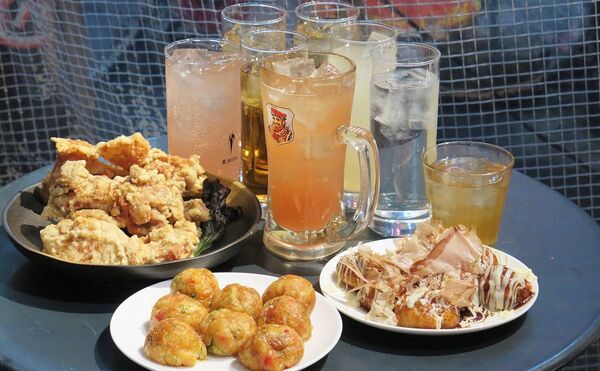 ▲▼道頓堀街頭煙火氣與庶民日常美食：大阪燒、章魚燒、串炸。（圖／部落客CJ夫人提供）