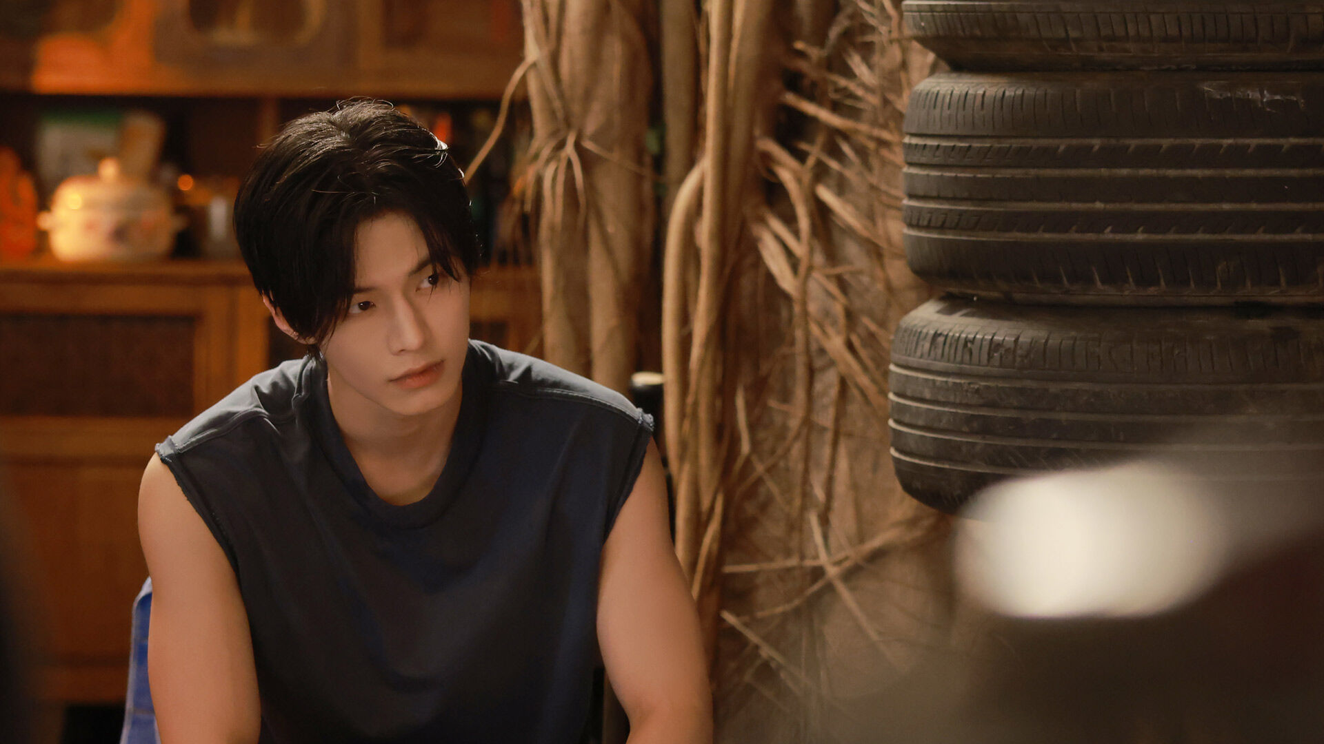 ▲《雙軌》由虞書欣、何與主演。（圖／龍華電視提供）