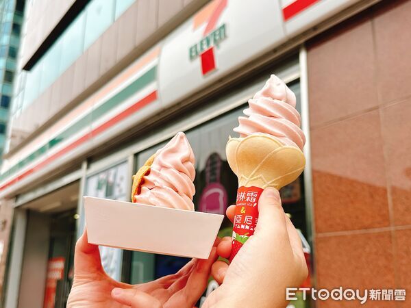▲▼7-ELEVEN 新推出「甘王草莓卡士達霜淇淋」、新口味思樂冰。（圖／記者林育綾攝）