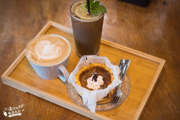 ▲▼新北平溪景點，樓仔厝咖啡、天燈主題咖啡館、走吊橋、放天燈。（圖／部落客滿分提供）